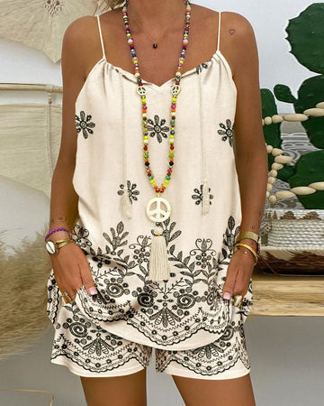 Floral Print Spaghetti Tank Top & Floral Print Pocket Design Shorts Set